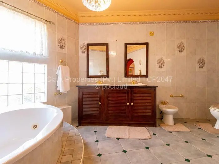 8 Bedroom House for Sale in Avondale - The Ridge, Harare
