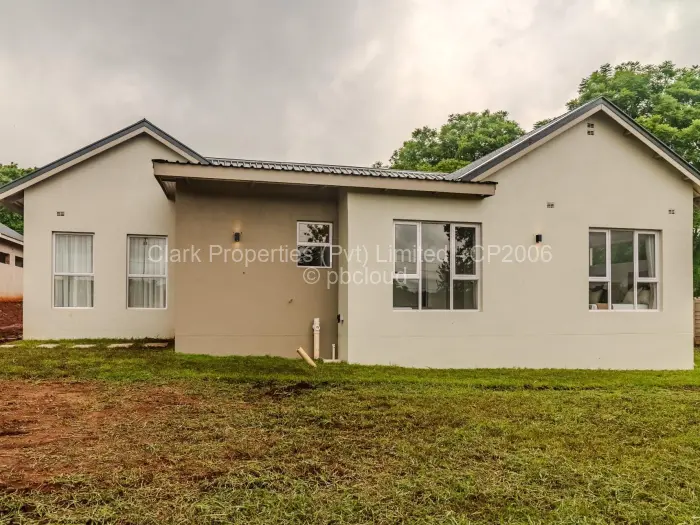 Townhouse/Cluster for Sale in Borrowdale Brooke, Harare