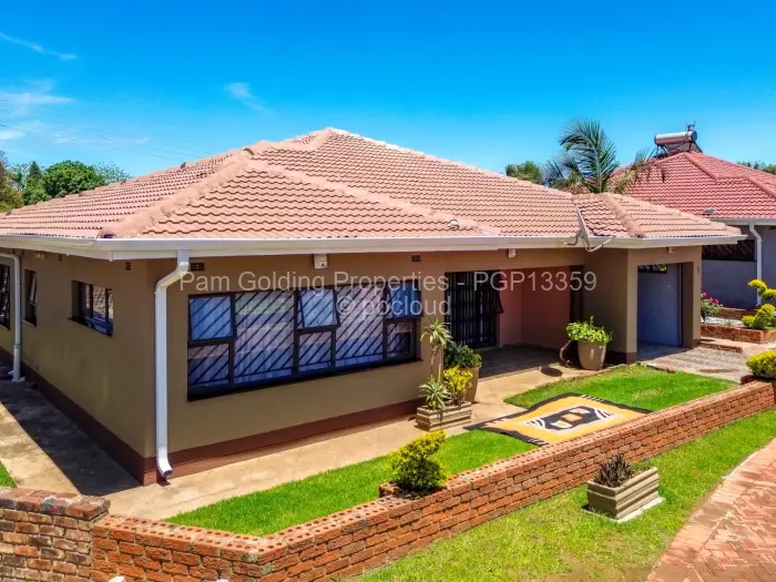 Townhouse/Cluster for Sale in Meyrick Park, Harare