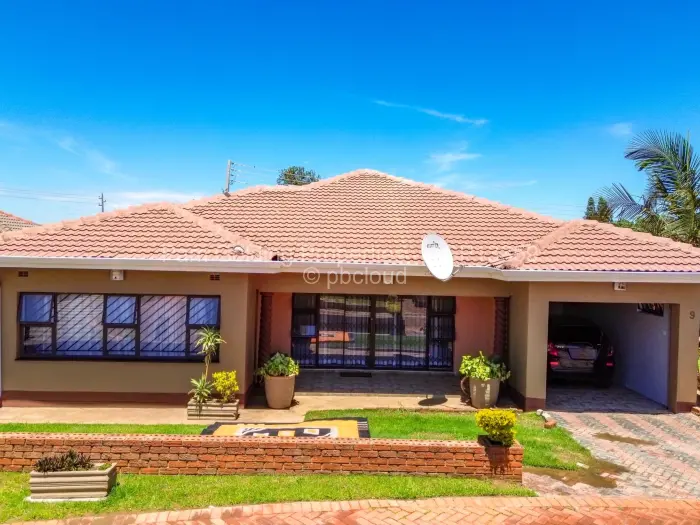 Townhouse/Cluster for Sale in Meyrick Park, Harare
