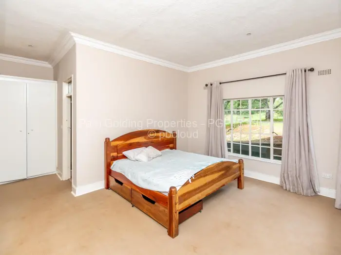 7 Bedroom House for Sale in Kambanji, Harare