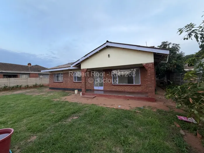 4 Bedroom House for Sale in Warren Park, Harare