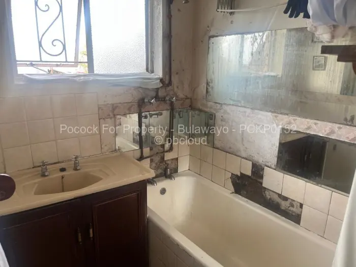 3 Bedroom House for Sale in Bradfield, Bulawayo