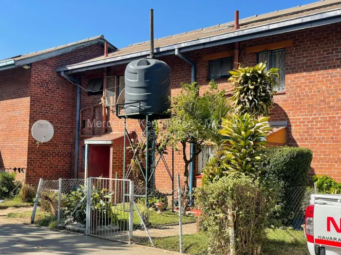 2 Bedroom Cottage/Garden Flat for Sale in Eastlea, Harare
