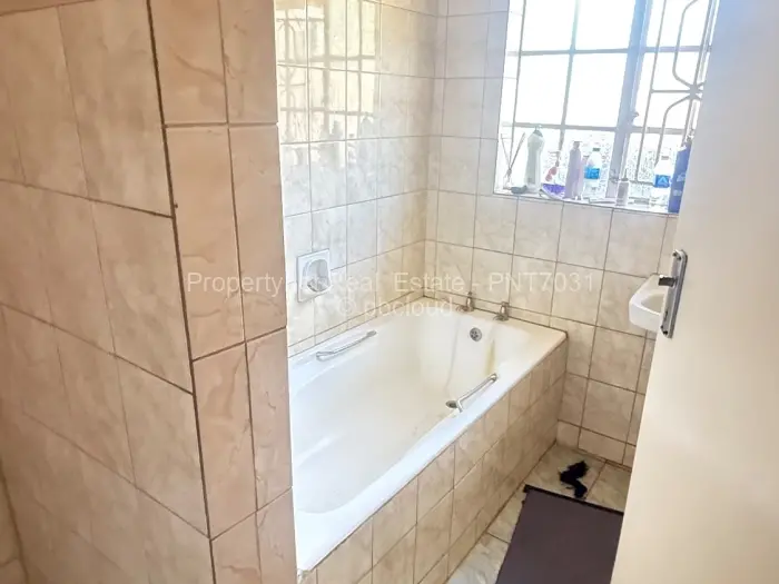 4 Bedroom House for Sale in Bloomingdale, Harare