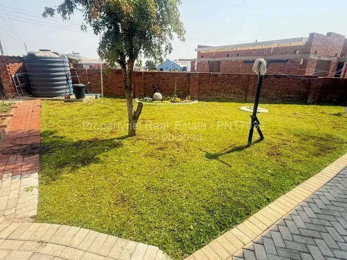 Townhouse/Cluster for Sale in Arlington, Harare