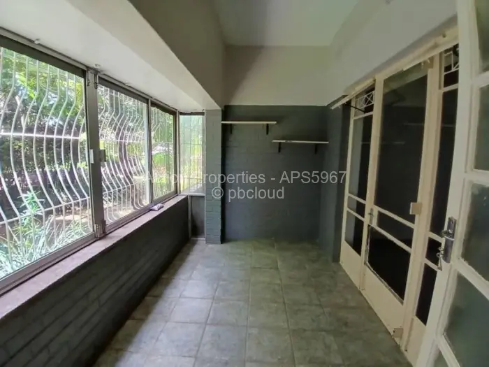 Flat/Apartment to Rent in Avondale