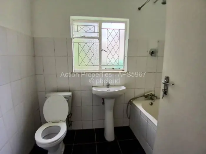 Flat/Apartment to Rent in Avondale