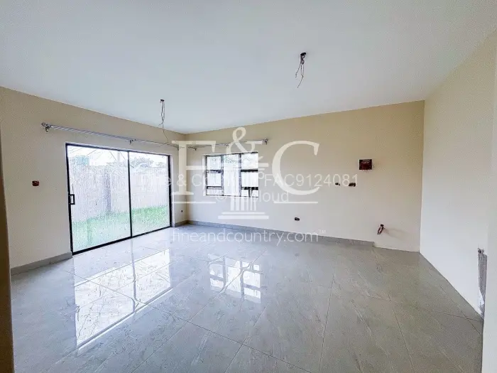 Townhouse/Cluster for Sale in Ashdown Park, Harare