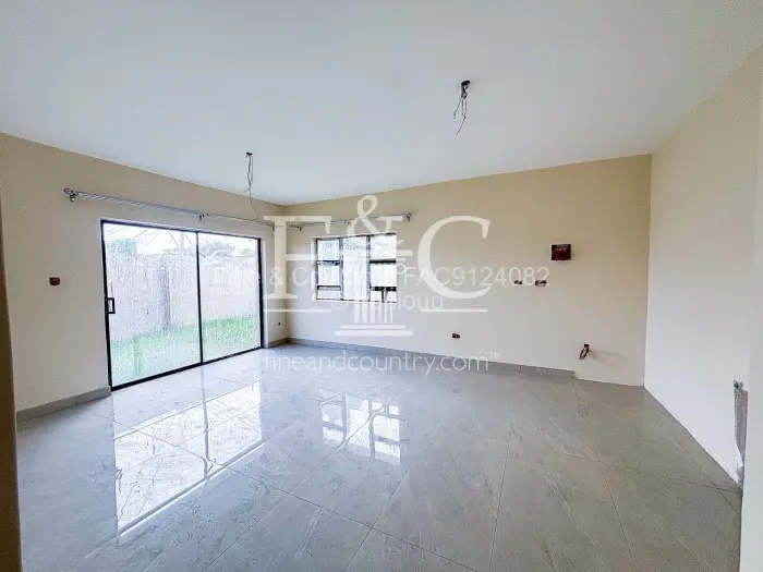 Townhouse/Cluster for Sale in Ashdown Park, Harare