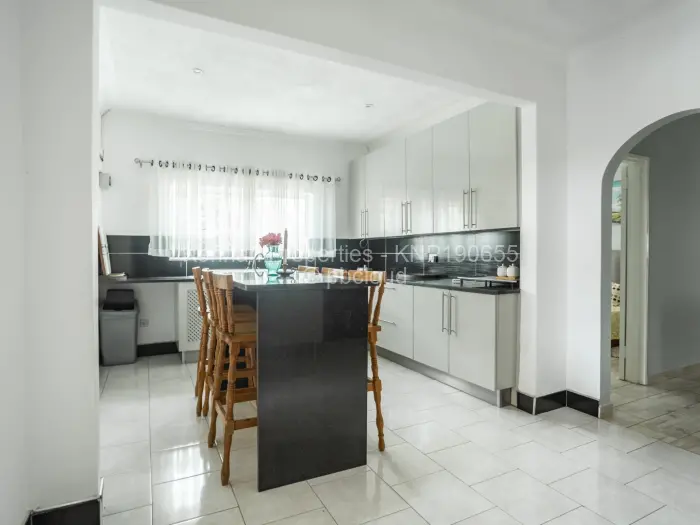 5 Bedroom House for Sale in Ballantyne Park, Harare