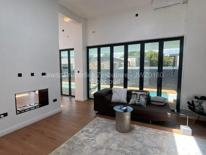 Townhouse/Cluster to Rent in Mount Pleasant