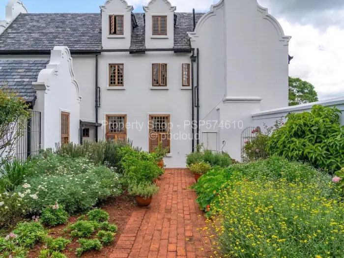 5 Bedroom House to Rent in Glen Lorne, Harare