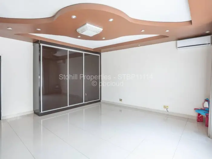 5 Bedroom House for Sale in Glen Lorne, Harare