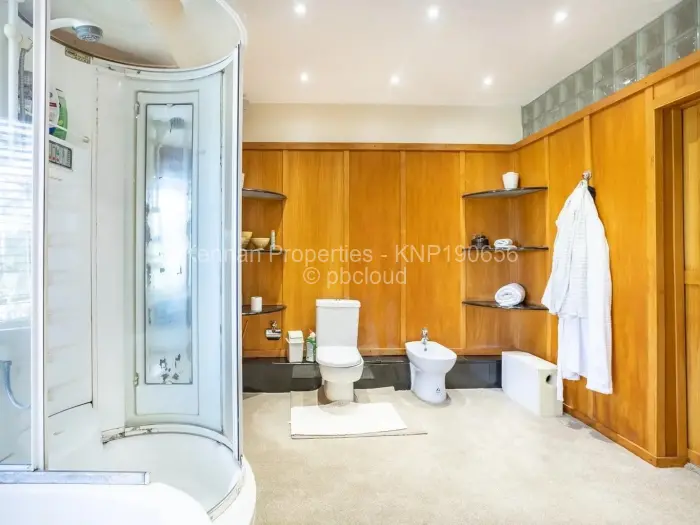 6 Bedroom House for Sale in Helensvale, Harare