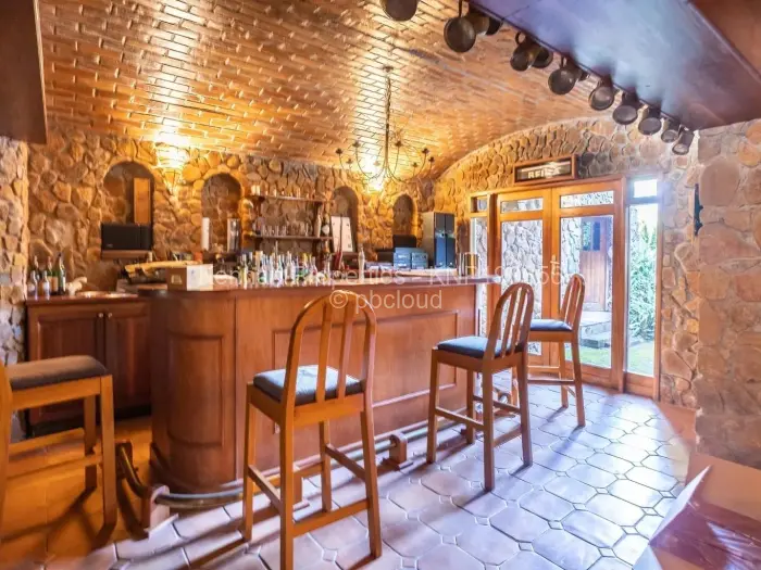 6 Bedroom House for Sale in Helensvale, Harare