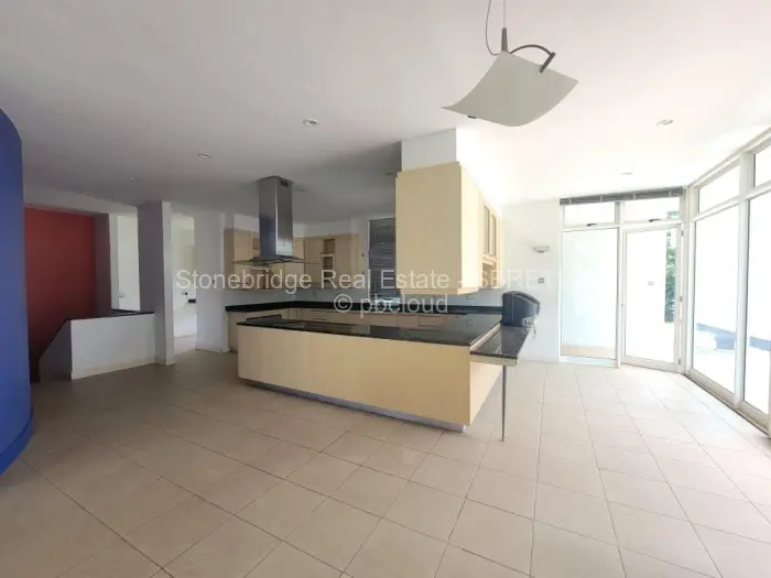 5 Bedroom House for Sale in Burnside, Bulawayo