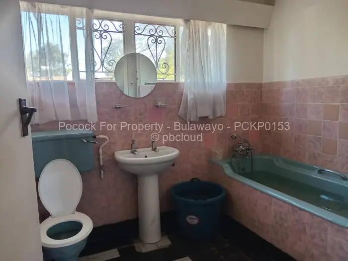 3 Bedroom House for Sale in Kumalo, Bulawayo