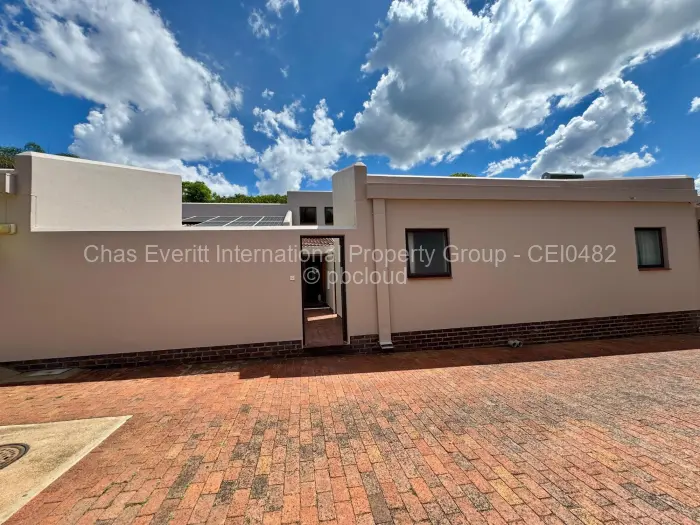 Townhouse/Cluster to Rent in Suburbs, Bulawayo