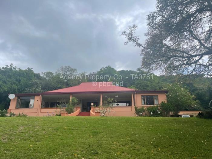 5 Bedroom House for Sale in Tiger's Kloof, Mutare