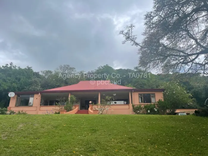 5 Bedroom House for Sale in Tiger's Kloof, Mutare