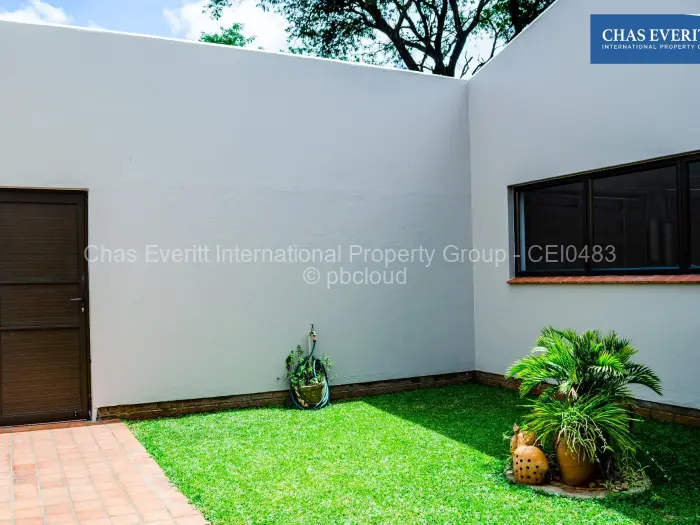 Townhouse/Cluster to Rent in Suburbs, Bulawayo