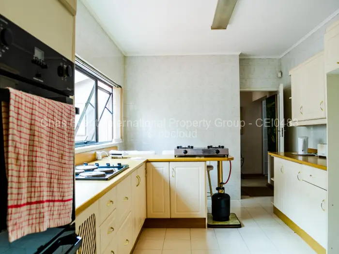 Townhouse/Cluster to Rent in Suburbs, Bulawayo