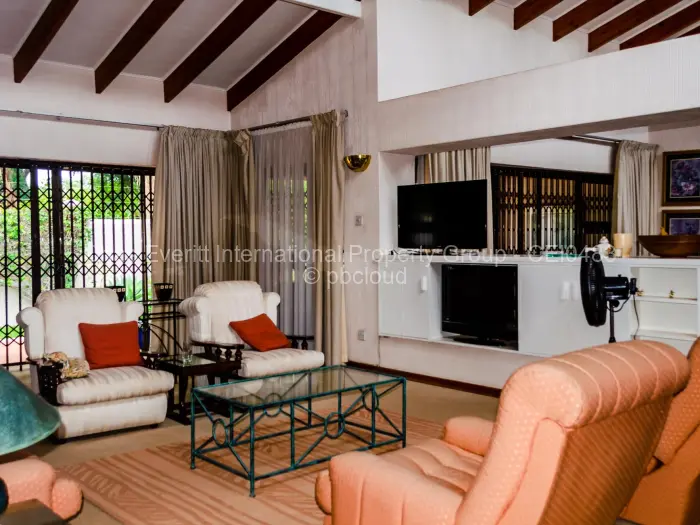 Townhouse/Cluster to Rent in Suburbs, Bulawayo