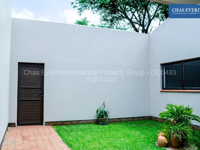 Townhouse/Cluster to Rent in Suburbs, Bulawayo