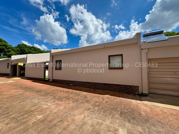 Townhouse/Cluster to Rent in Suburbs, Bulawayo