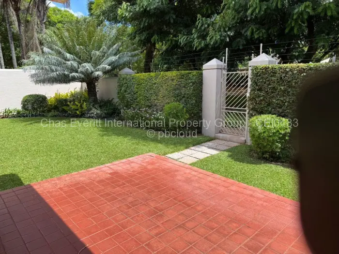 Townhouse/Cluster to Rent in Suburbs, Bulawayo