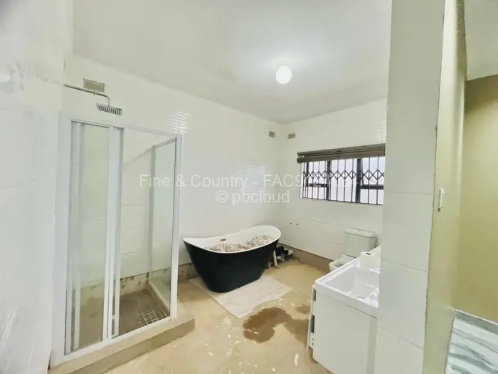 4 Bedroom House for Sale in Haydon Park, Mazowe