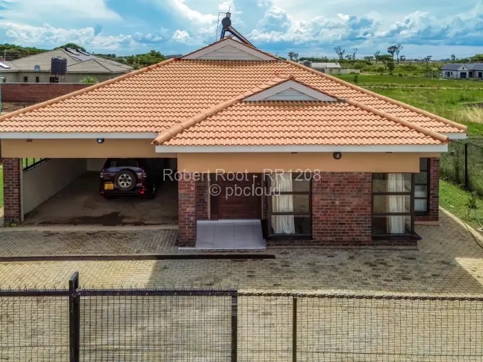 5 Bedroom House to Rent in Fairview, Harare