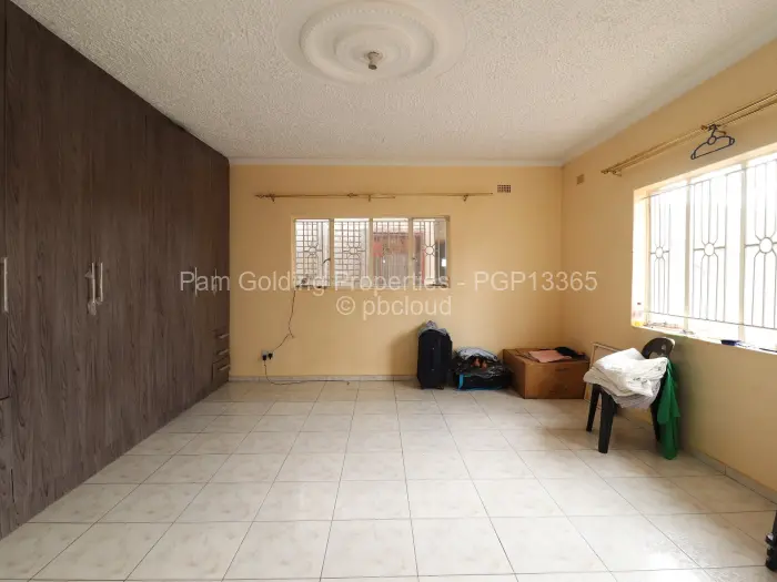 4 Bedroom House for Sale in Waterfalls, Harare