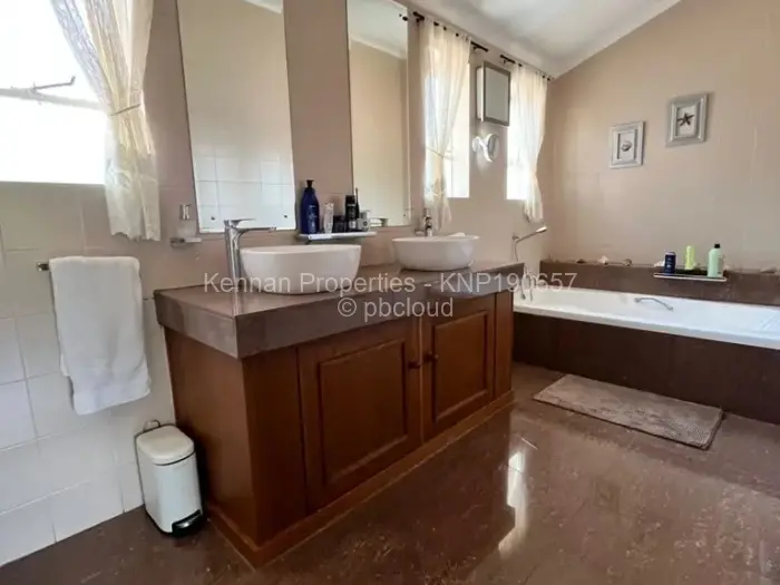 4 Bedroom House for Sale in Gunhill, Harare