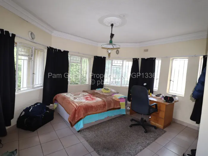6 Bedroom House for Sale in Gunhill, Harare