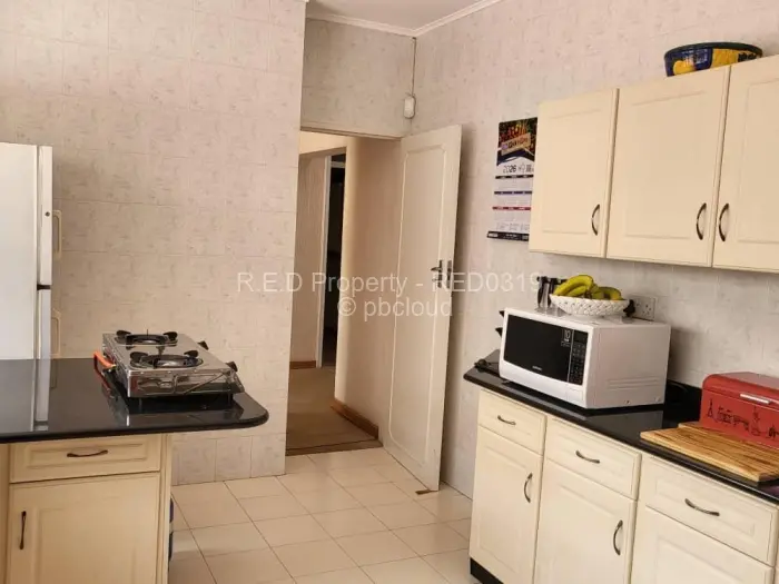 Townhouse/Cluster to Rent in Suburbs, Bulawayo