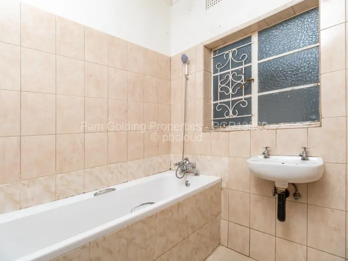 Flat/Apartment to Rent in Eastlea