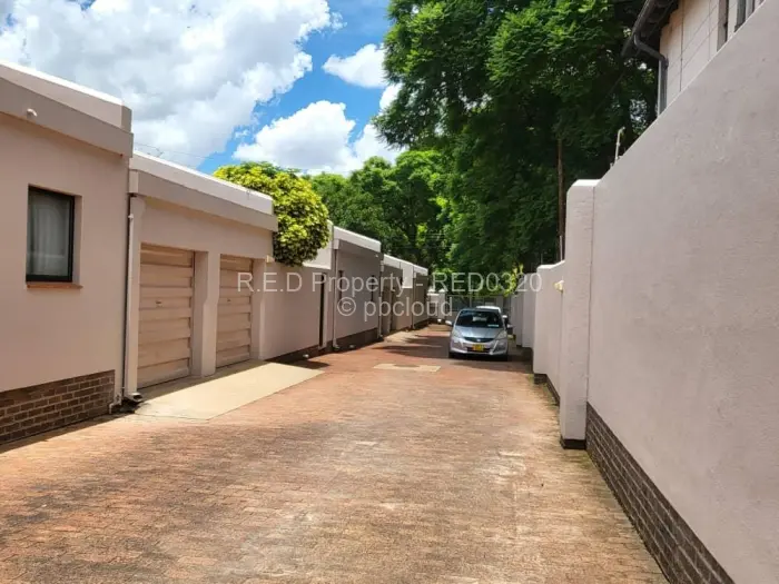 Townhouse/Cluster to Rent in Suburbs, Bulawayo