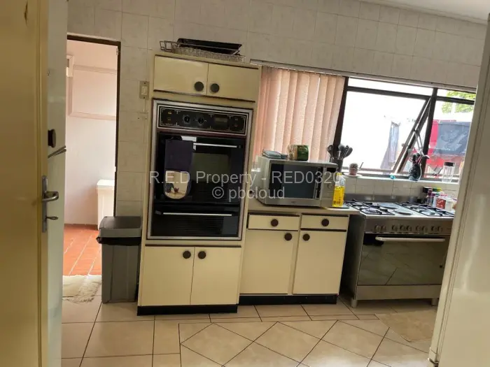 Townhouse/Cluster to Rent in Suburbs, Bulawayo