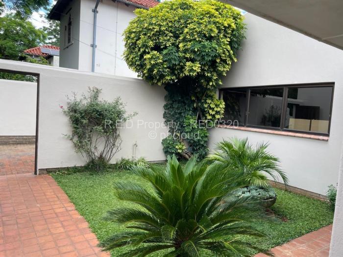 Townhouse/Cluster to Rent in Suburbs, Bulawayo