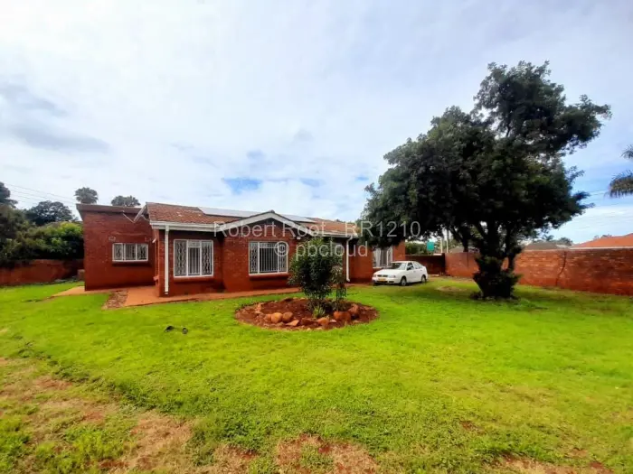 3 Bedroom House to Rent in Westgate, Harare