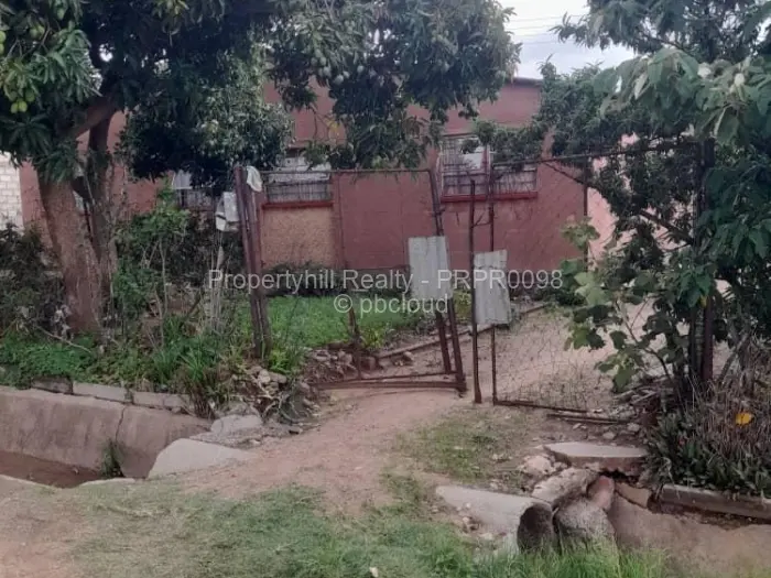 2 Bedroom House for Sale in Chitungwiza, Chitungwiza