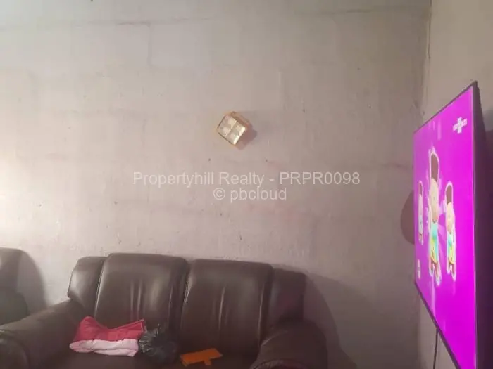 2 Bedroom House for Sale in Chitungwiza, Chitungwiza
