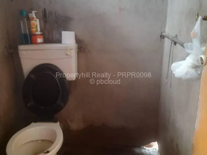 2 Bedroom House for Sale in Chitungwiza, Chitungwiza