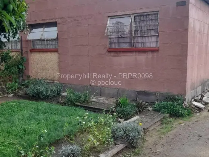 2 Bedroom House for Sale in Chitungwiza, Chitungwiza