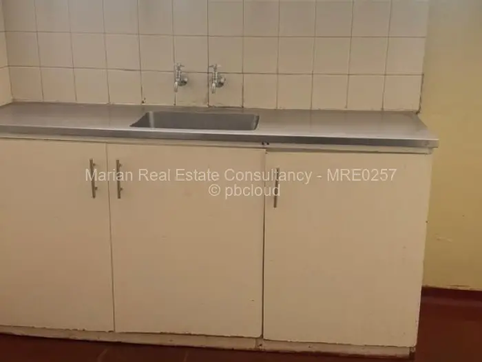 Flat/Apartment to Rent in Bulawayo City Centre, Bulawayo