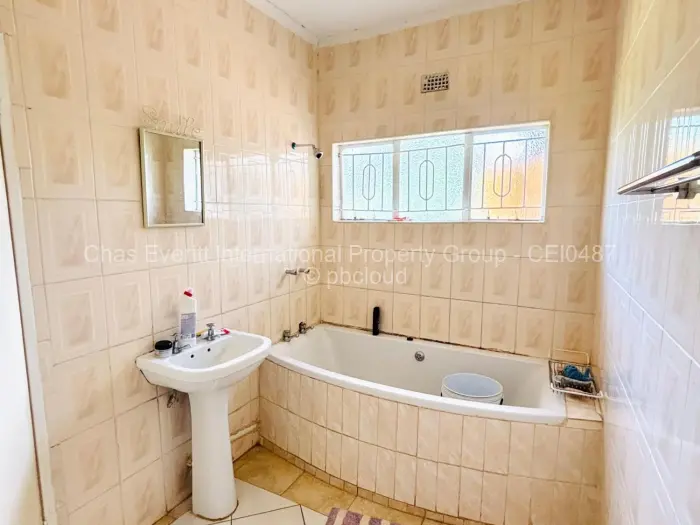4 Bedroom House to Rent in Bulawayo City Centre, Bulawayo