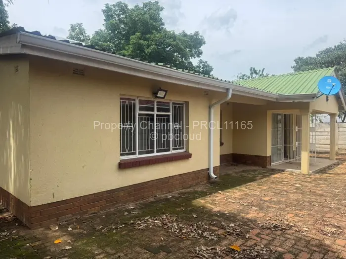 3 Bedroom Cottage/Garden Flat to Rent in Borrowdale West, Harare