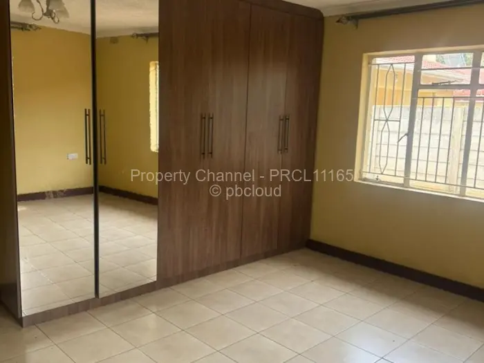 3 Bedroom Cottage/Garden Flat to Rent in Borrowdale West, Harare